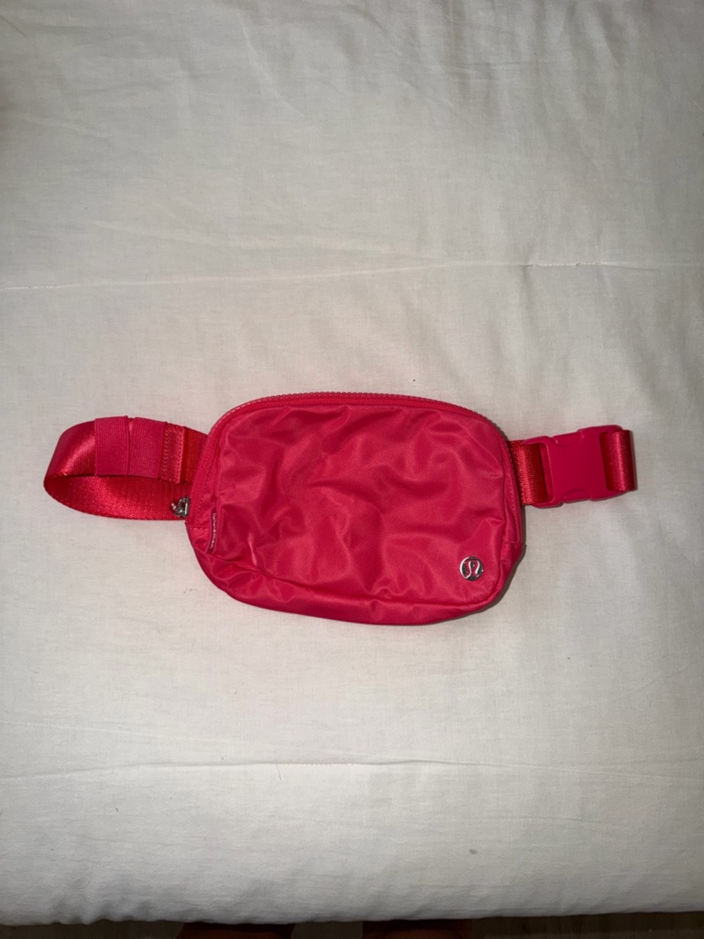 lululemon Everywhere Belt Bag in Lipgloss